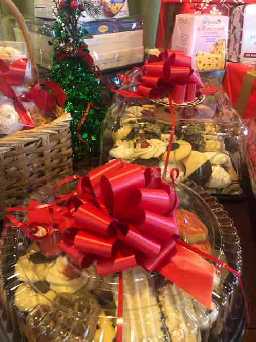 The Best Holiday Baskets For Every Occasion - MERCATO ITALIANO.